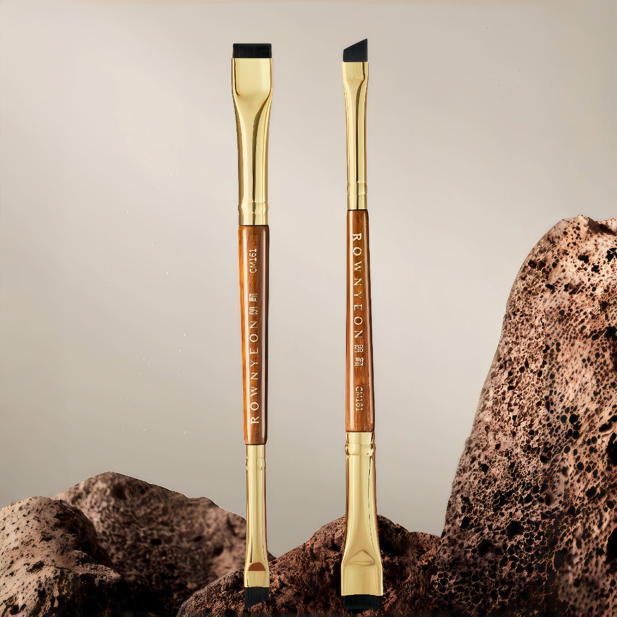 ROWNYEON Red Desert CM161 Eyeliner Makeup Brush T5243