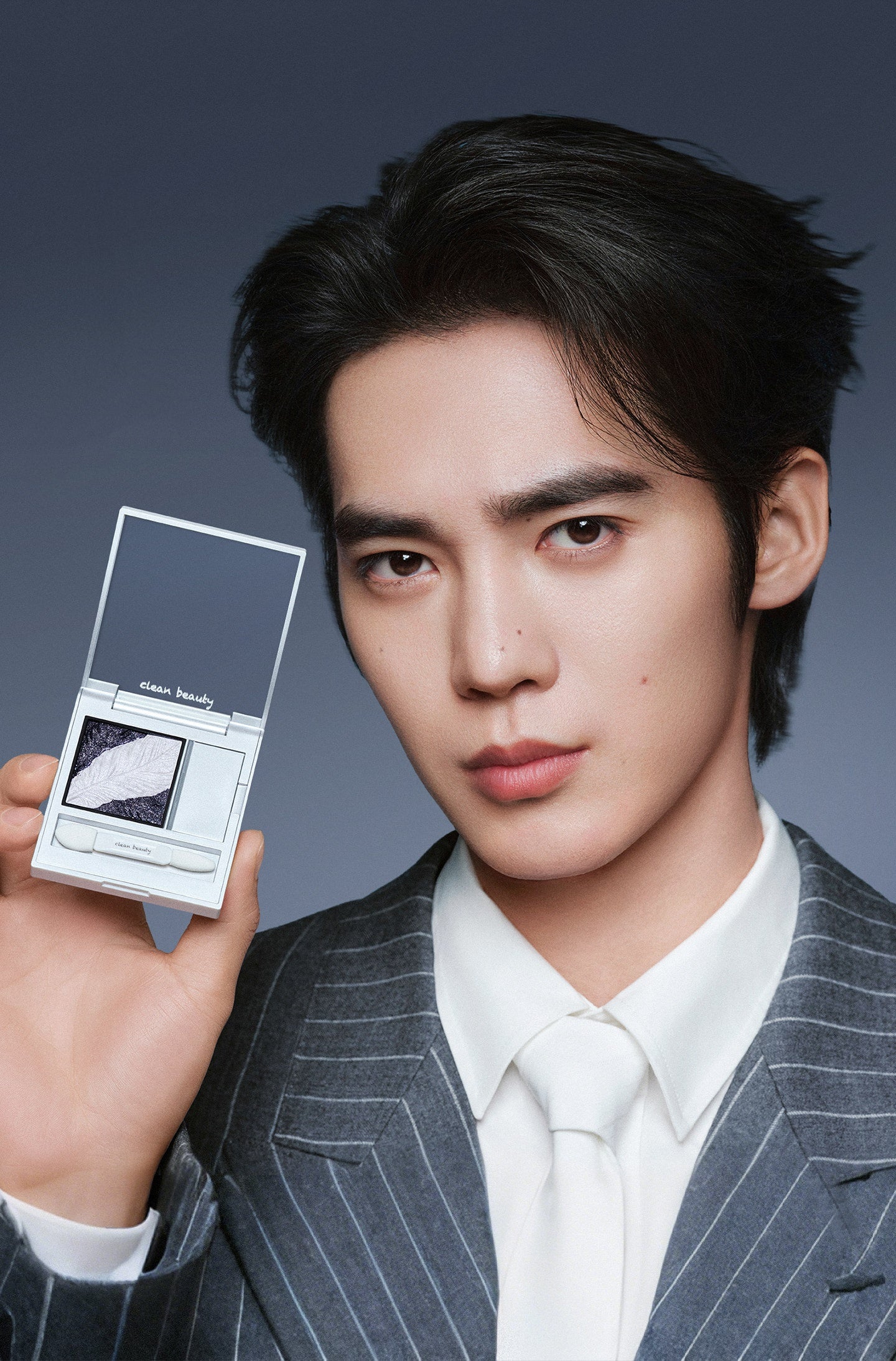 RED CHAMBER Double-color Satin Eyeshadow Palette T5661