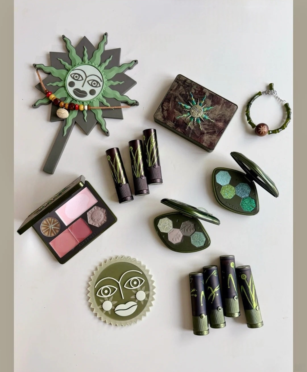 Girlcult Compendium of Materia Medica Collection Makeup Gift Box T4485