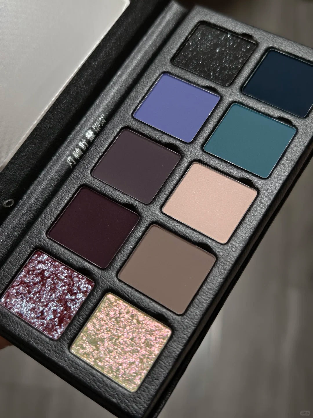 DRAMO Chameleon Eyeshadow Palette 010 Moonset Tide T4486