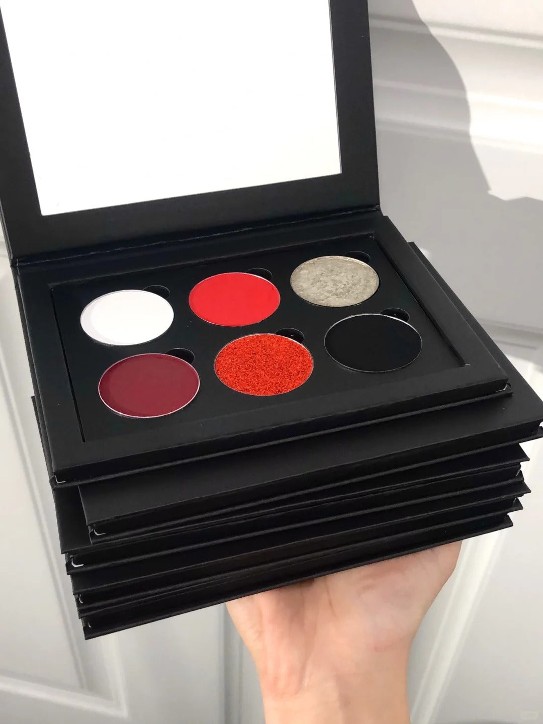 SUET NEI Gothic Style 6 Colors Eyeshadow Palette T4082