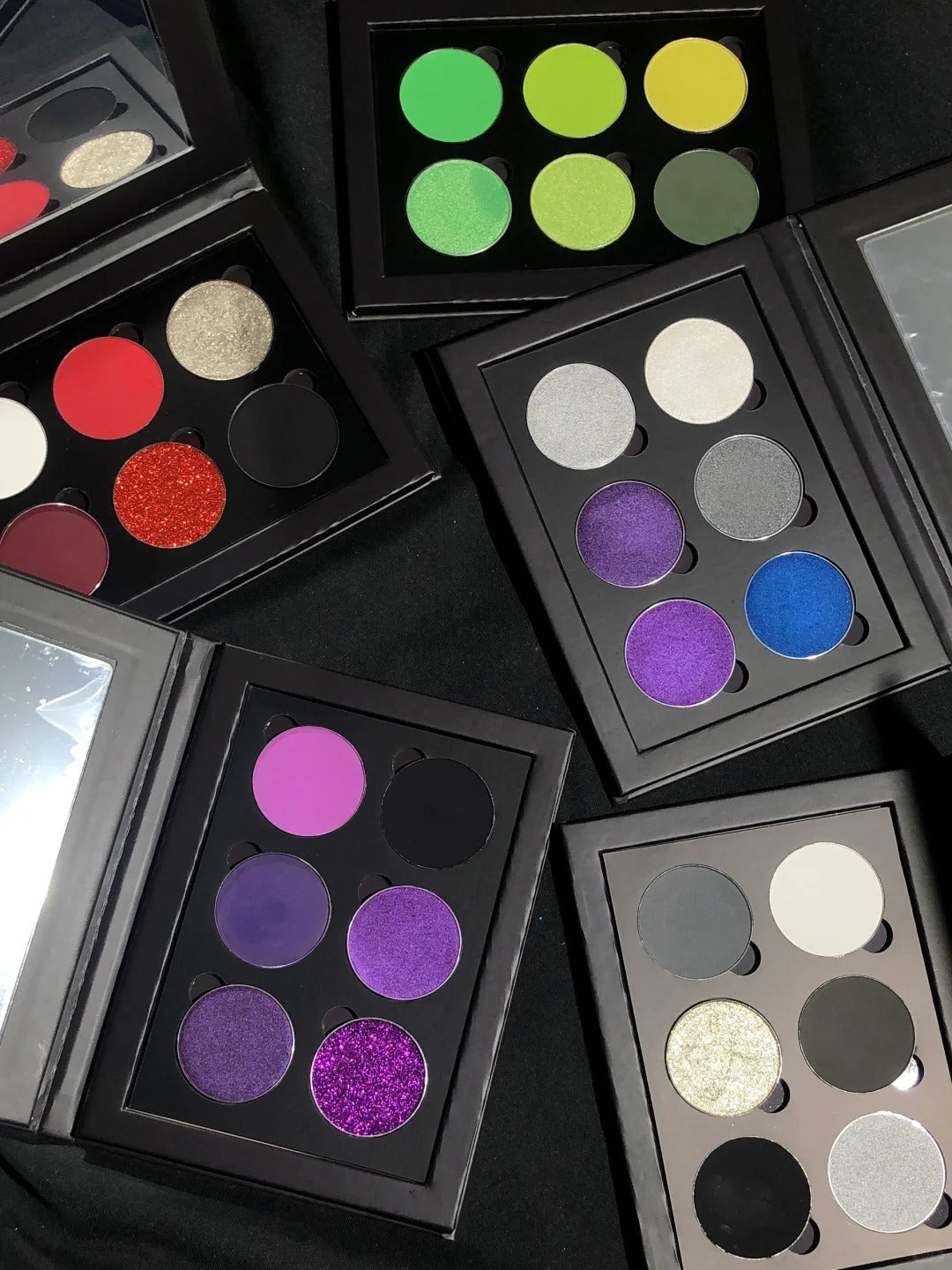 SUET NEI Gothic Style 6 Colors Eyeshadow Palette T4082