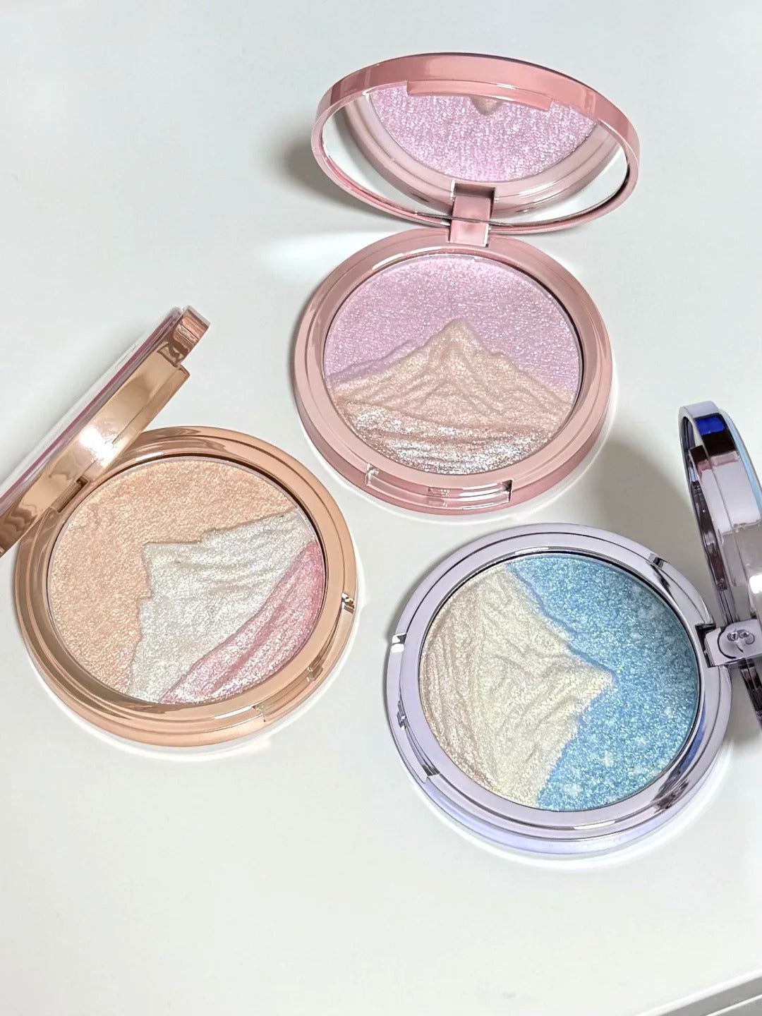 Truth'Key Golden Mountain at Sunrise Tri-Color Highlighter Cream T5790