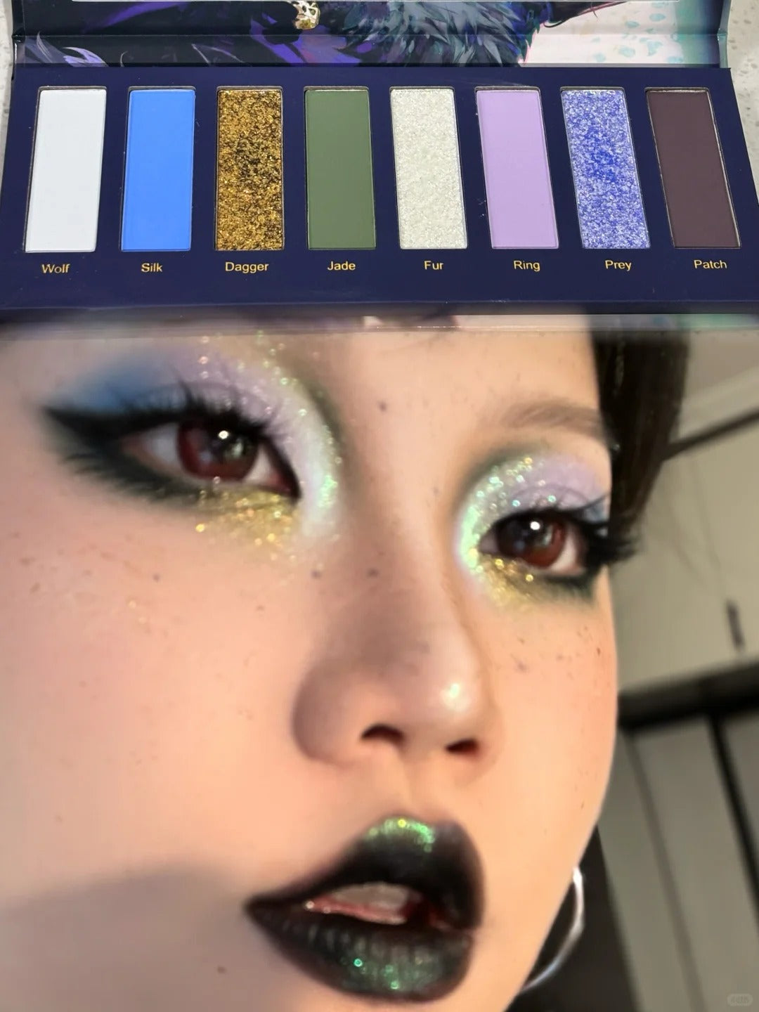 Narimi One-Eyed Count 8-Color Chameleon Eyeshadow Palette (8.0) T4618