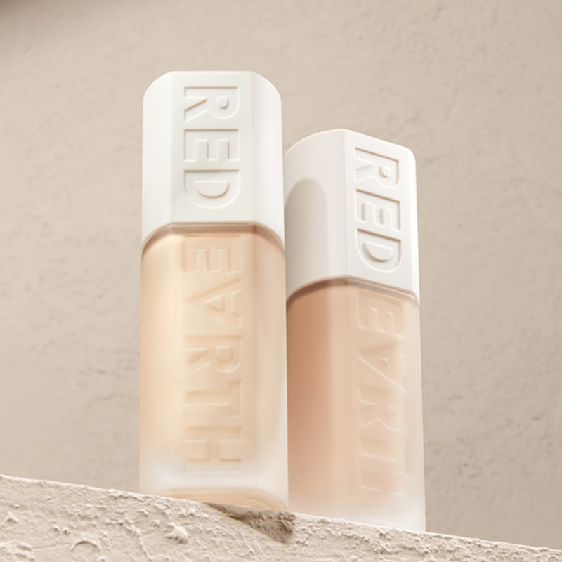 RED EARTH Skin-fitting Long-wear Essence Liquid Foundation T4919