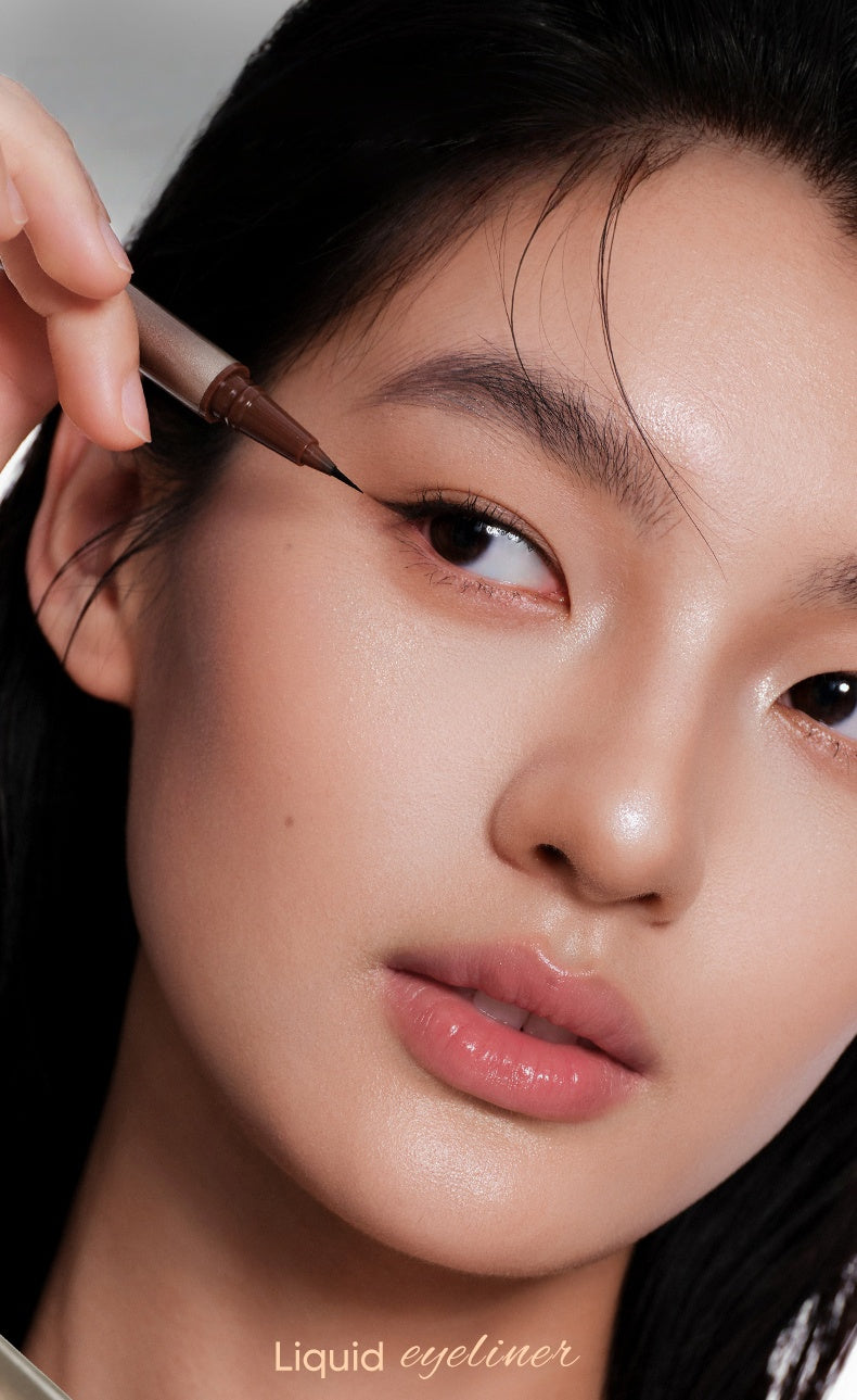 JUDYDOLL Super Refined Waterproof Smooth Liquid Eyeliner Pen T5107