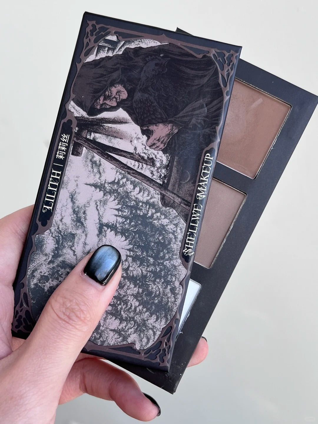 SHELLWE MAKEUP Lilith Luperca 3-color Highlighter Contour Palette T4430