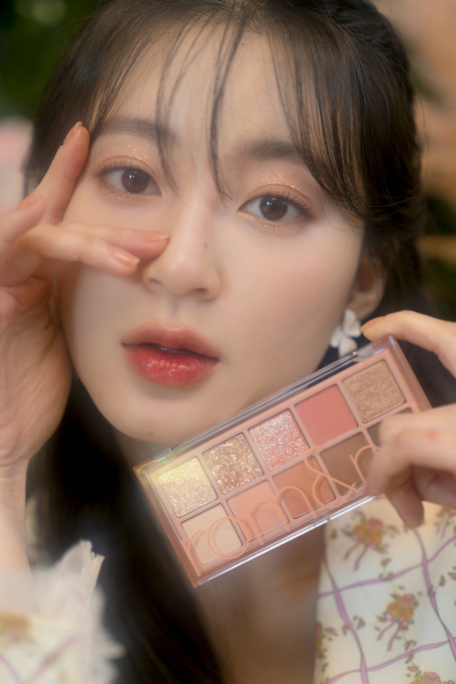 ROMAND 10 Colors Matte & Pearlescent Eyeshadow Palette T4137