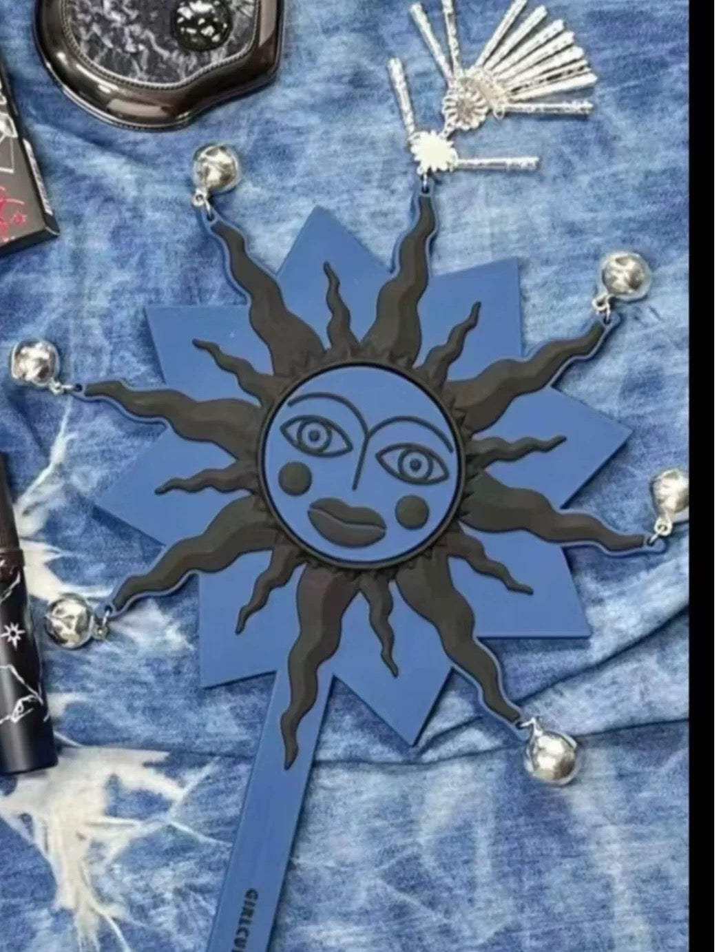 مرآة مكياج من مجموعة ساحرات مياو من جيرل كولت T4192