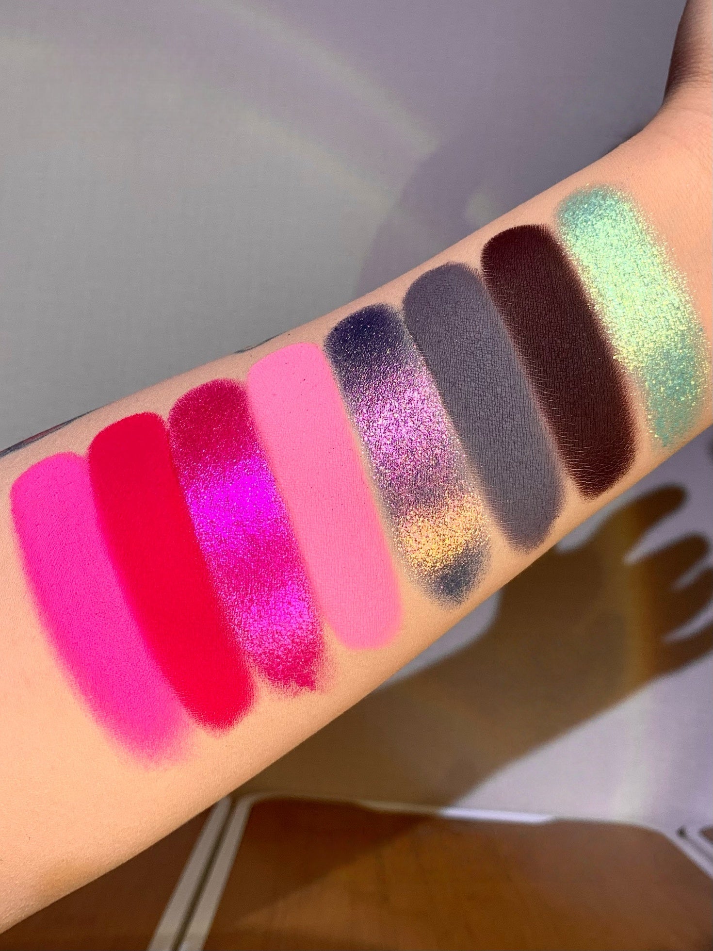 Narimi Love Picture Book 8-Color Chameleon Eyeshadow Palette (9.0) T5138