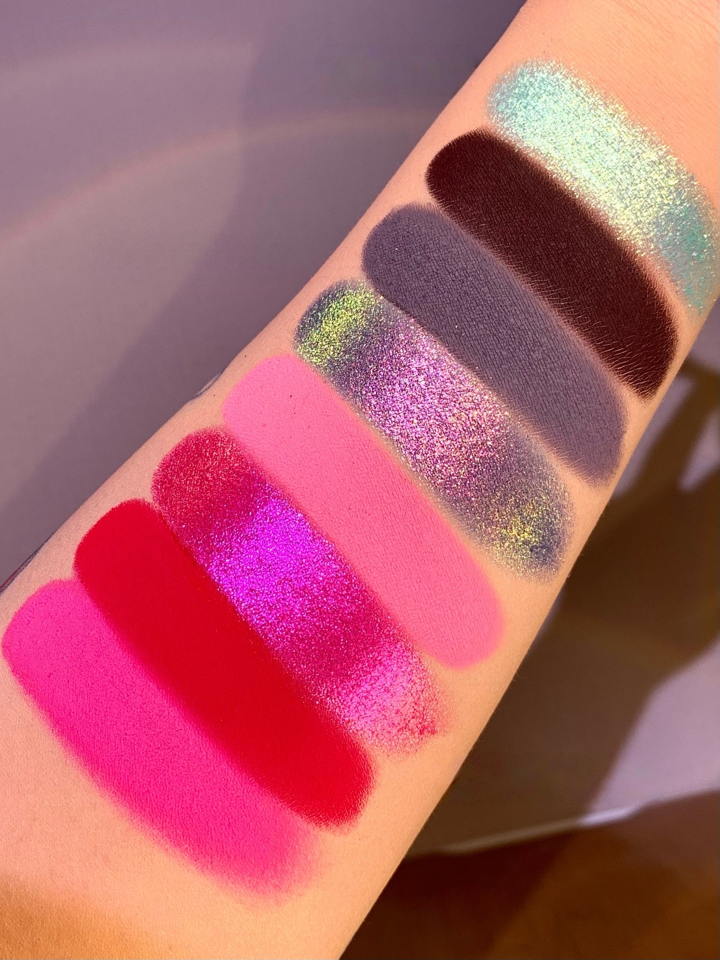 Narimi Love Picture Book 8-Color Chameleon Eyeshadow Palette (9.0) T5138
