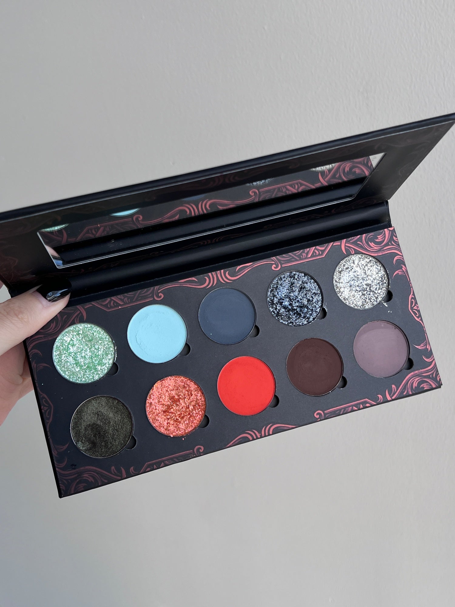 SHELLWE MAKEUP X Ghoul Nocturnal Flame Collection Eyeshadow Palette & Lip Gloss T5403