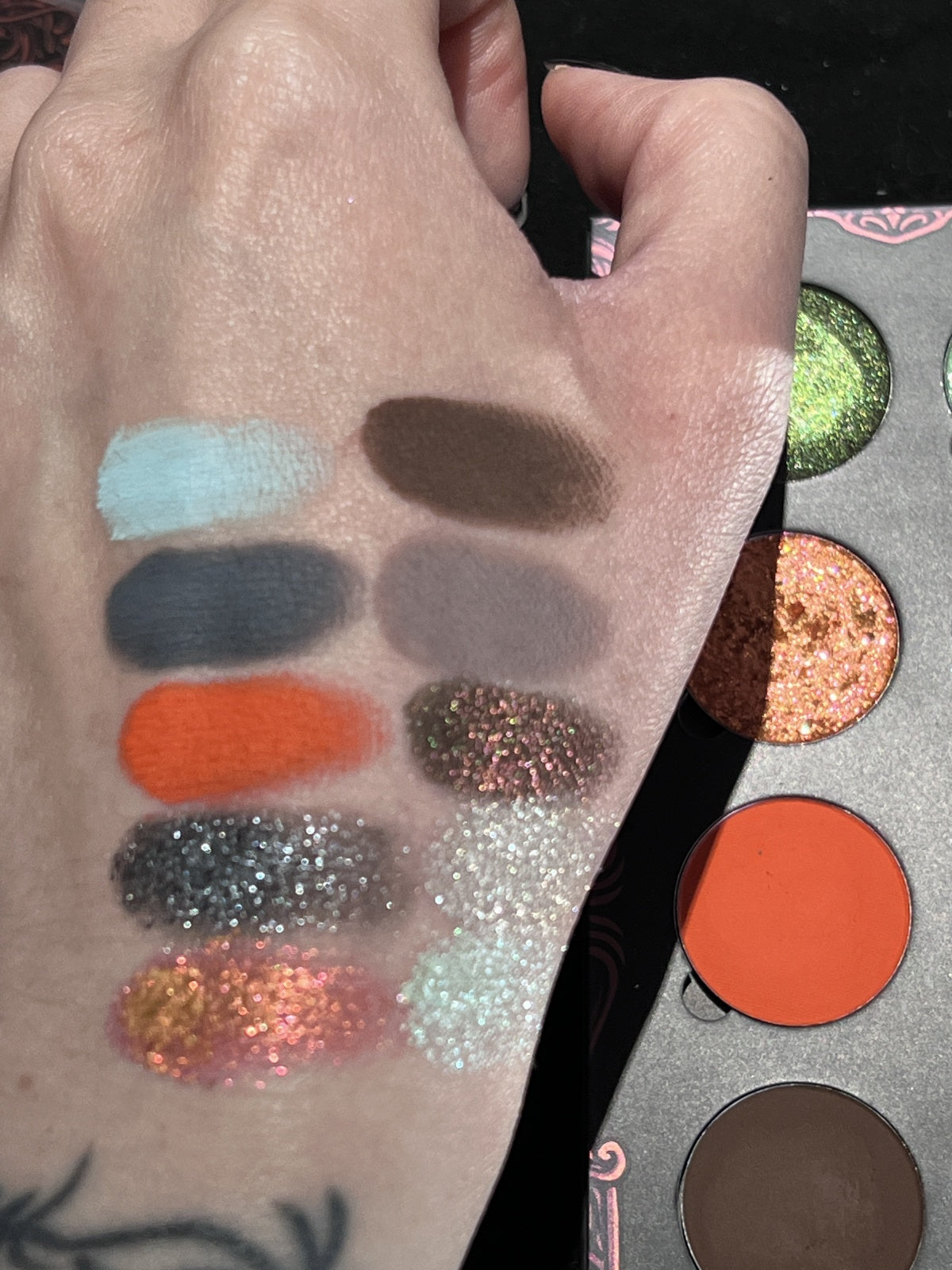 SHELLWE MAKEUP X Ghoul Nocturnal Flame Collection Eyeshadow Palette & Lip Gloss T5403