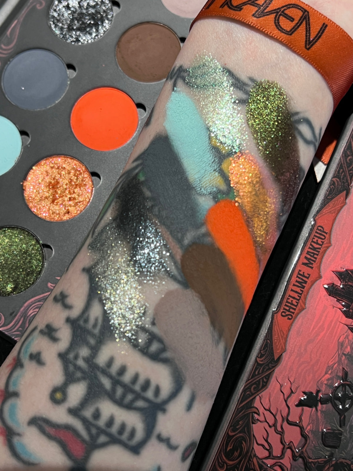 SHELLWE MAKEUP X Ghoul Nocturnal Flame Collection Eyeshadow Palette & Lip Gloss T5403