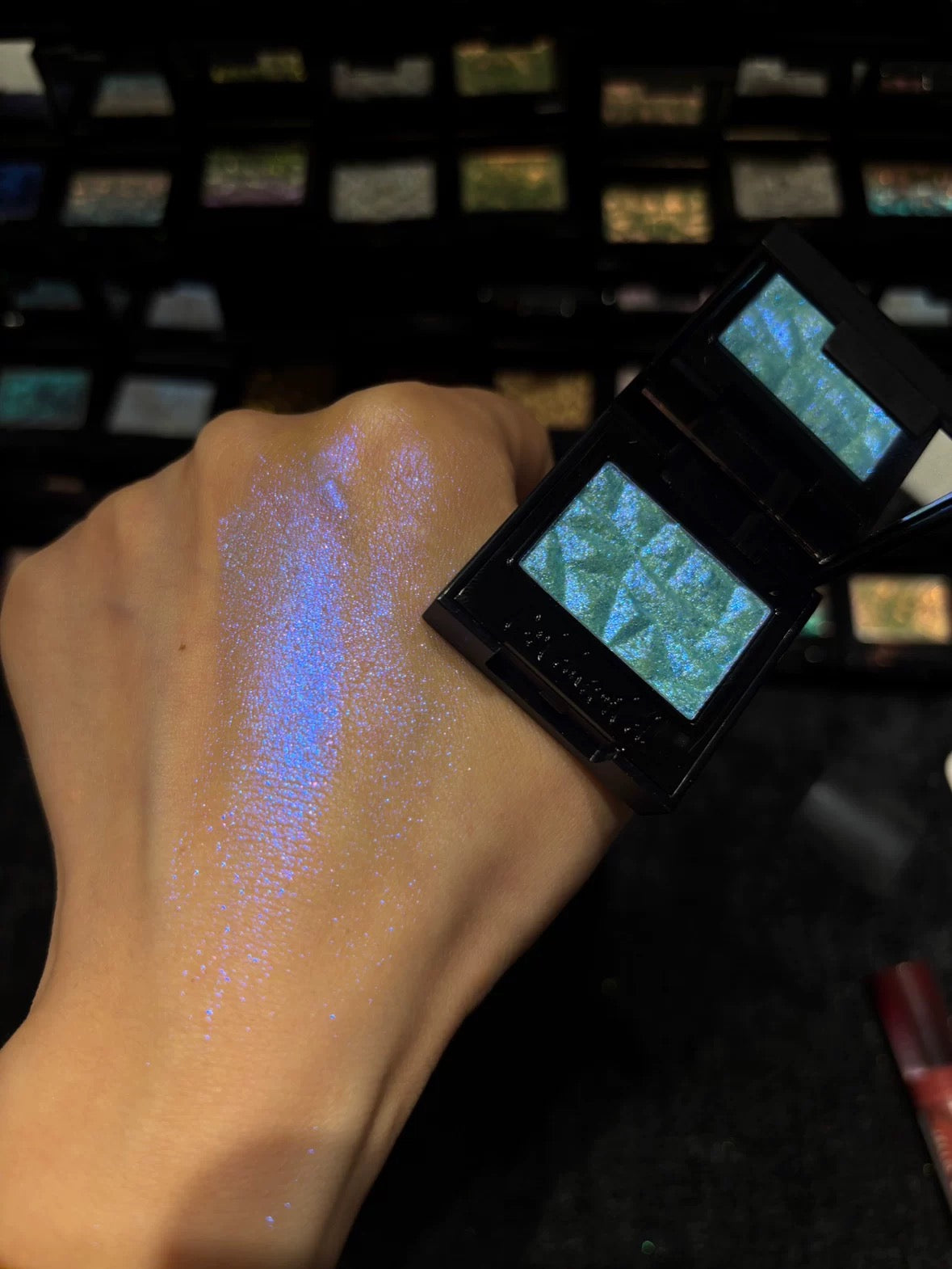 Cold N Wild Fluttering Heart Collection Super Chameleon Eyeshadow T5658