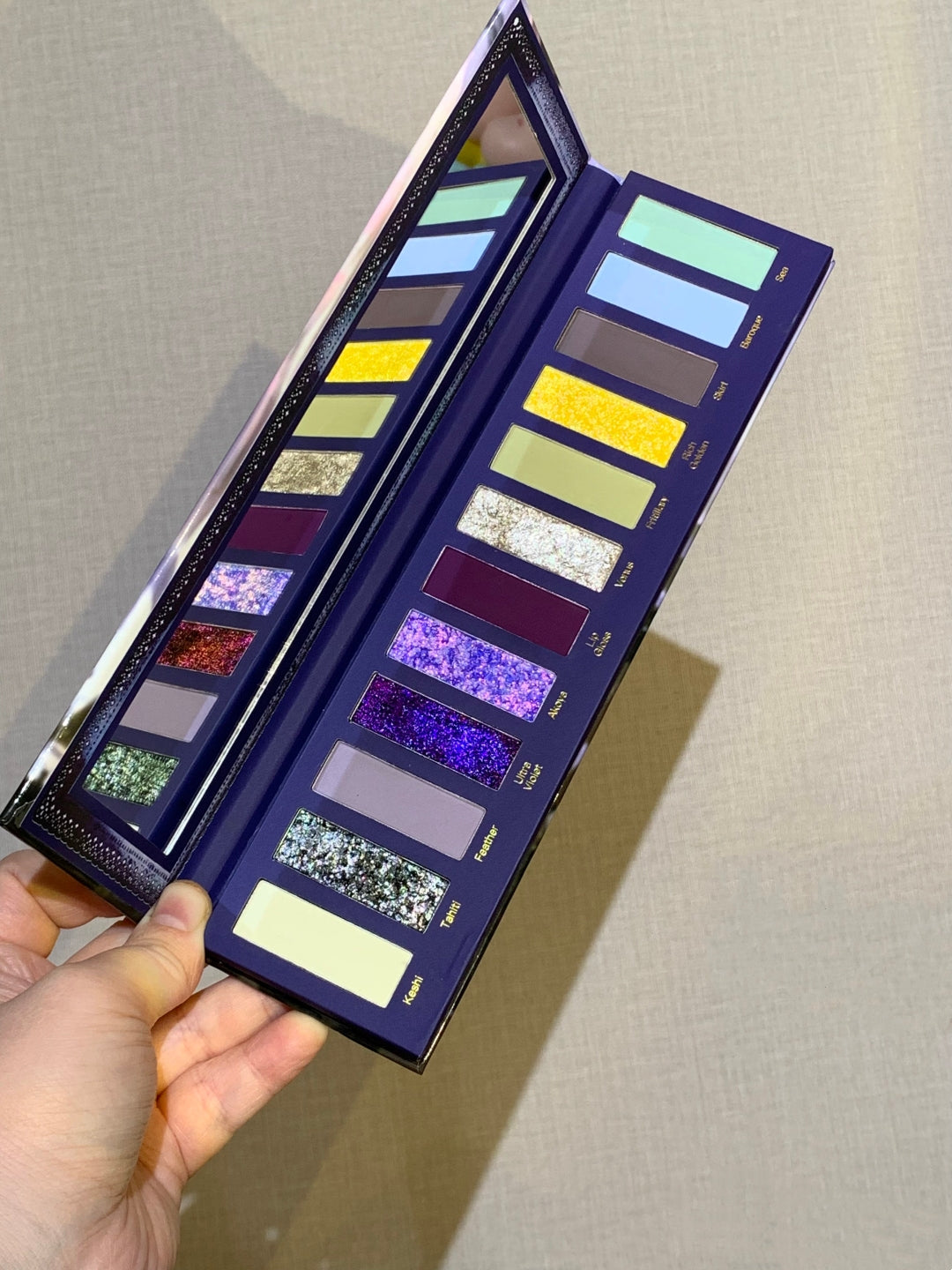 Narimi Pearl 12-Color Chameleon Eyeshadow Palette (10.0) T5799