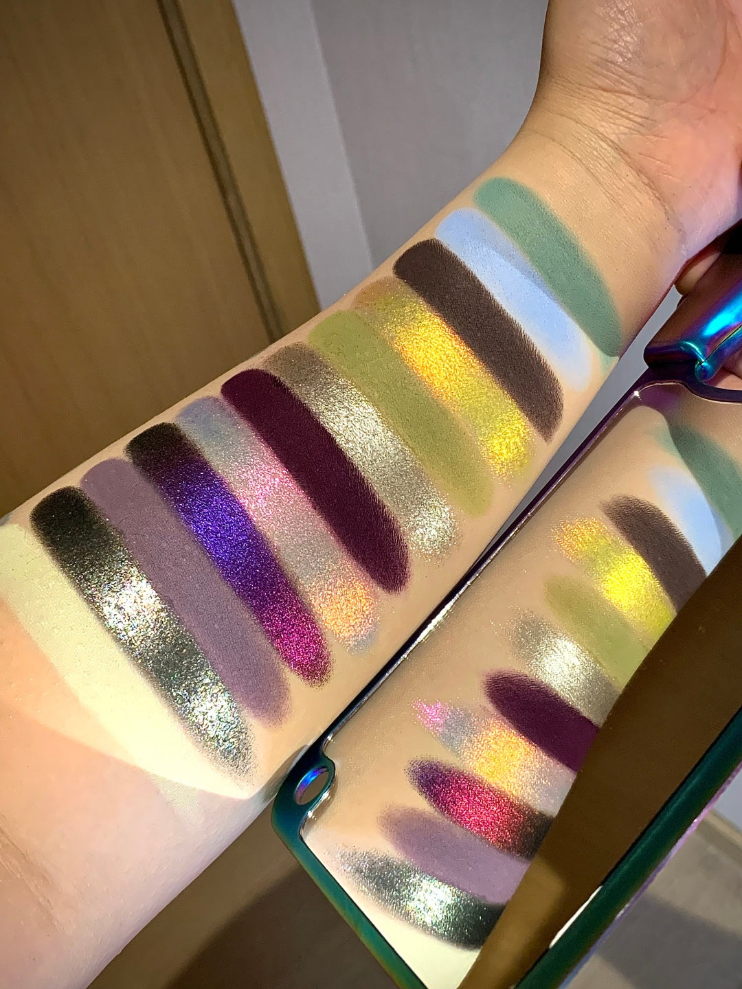 Narimi Pearl 12-Color Chameleon Eyeshadow Palette (10.0) T5799