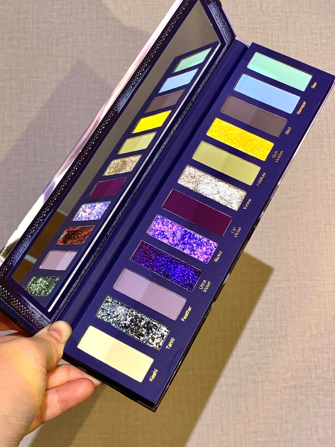 Narimi Pearl 12-Color Chameleon Eyeshadow Palette (10.0) T5799