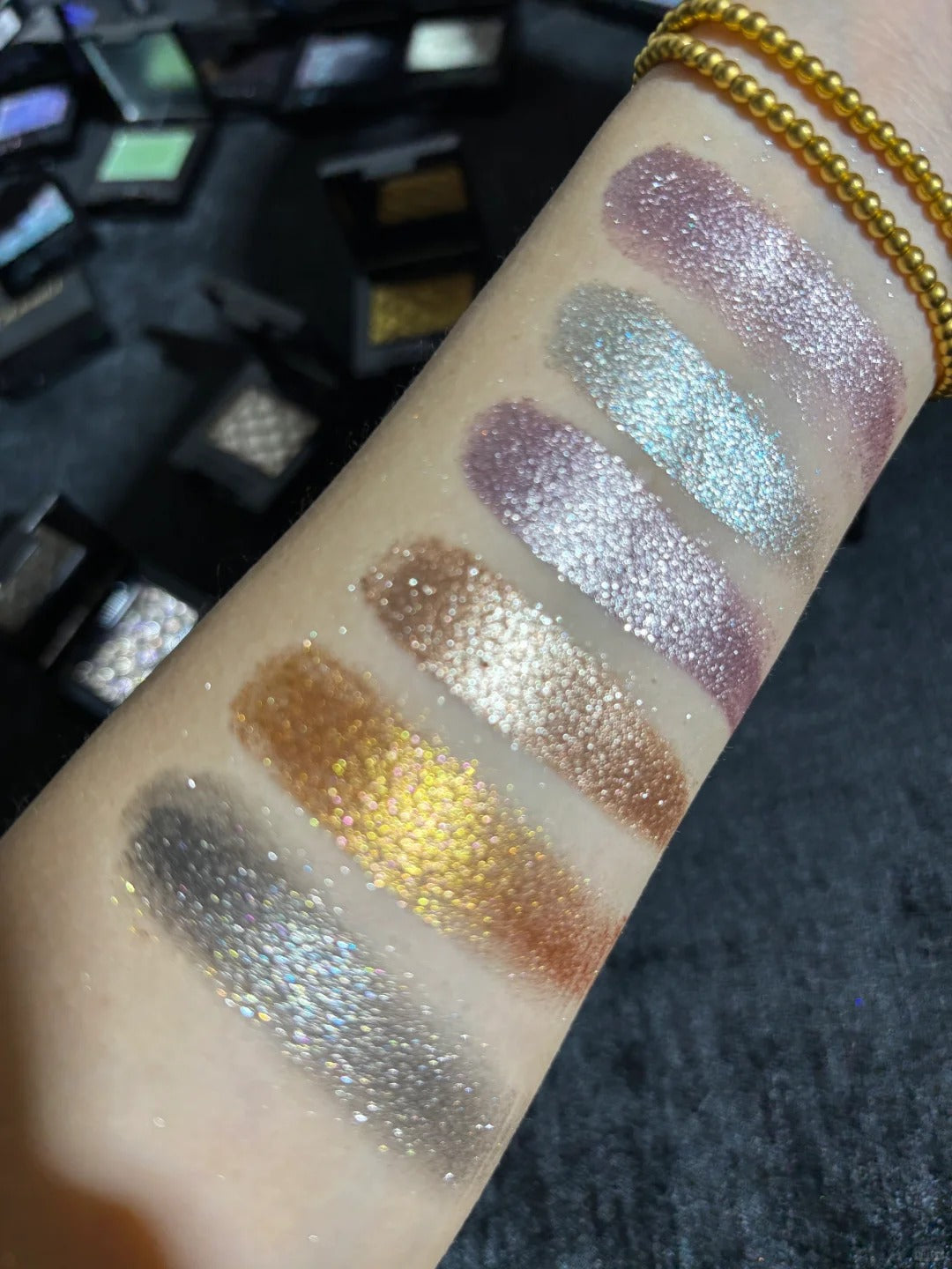 Cold N Wild Metallic Pearlescent Shimmer Eyeshadow #P03 Universe Elf T5223