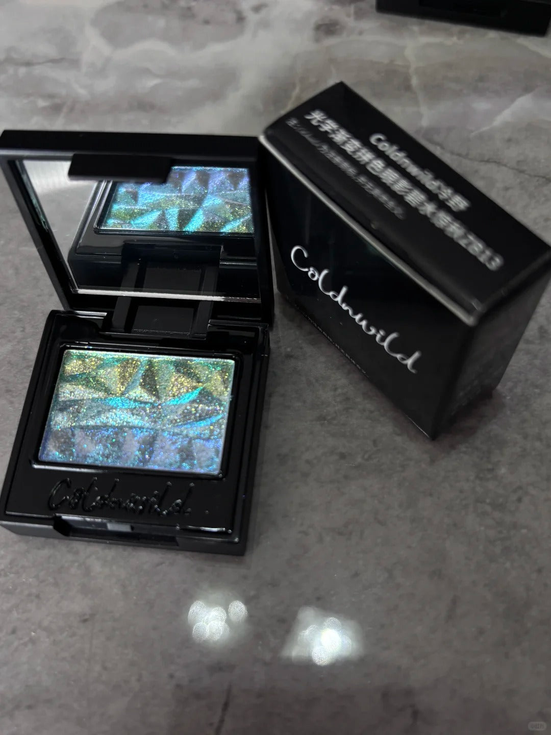 Cold N Wild Gradient Chameleon Eyeshadow #Water In Autumn T5972