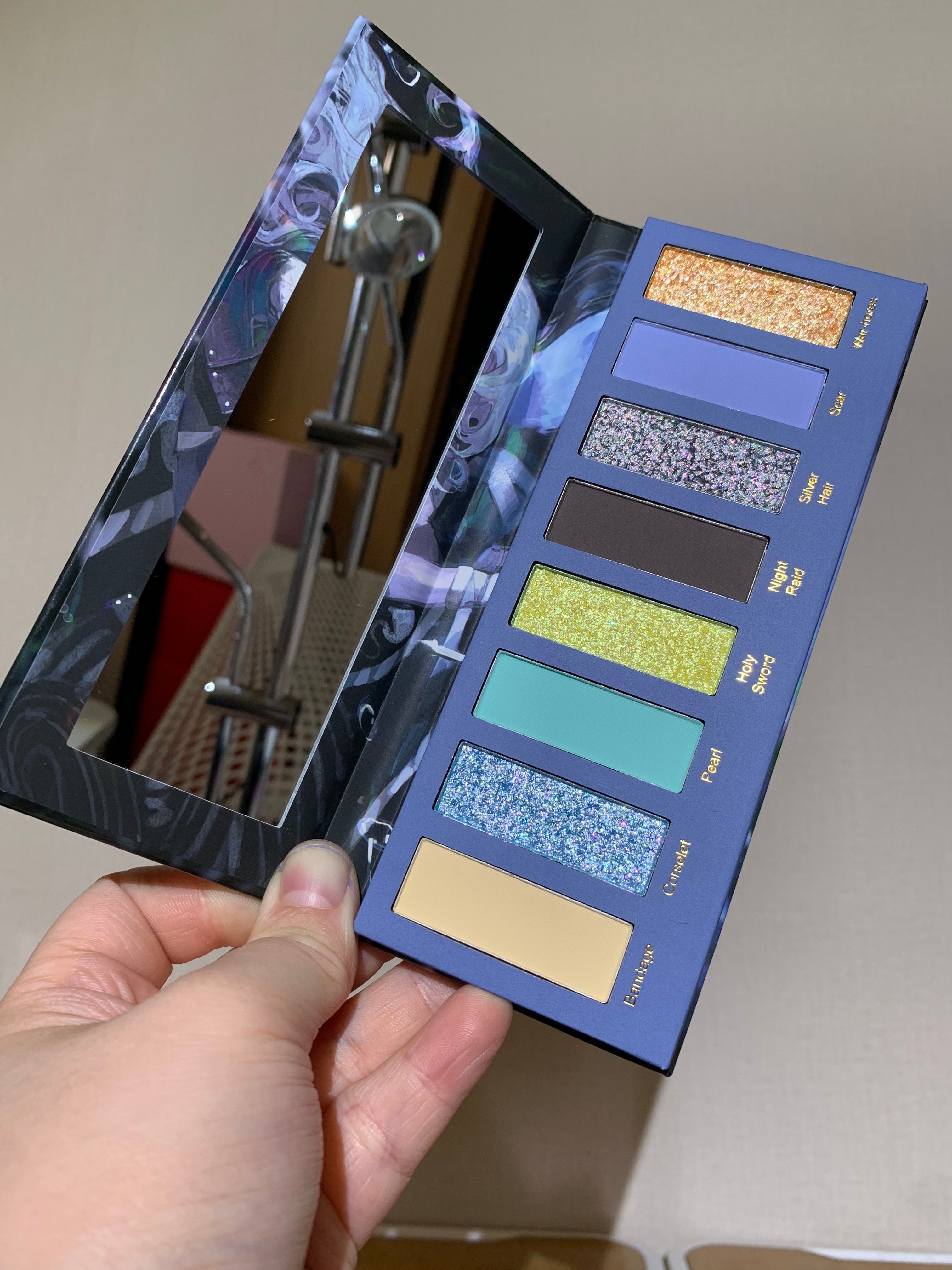 Narimi Pegasus Knight 8-Color Chameleon Eyeshadow Palette (8.0) T4619