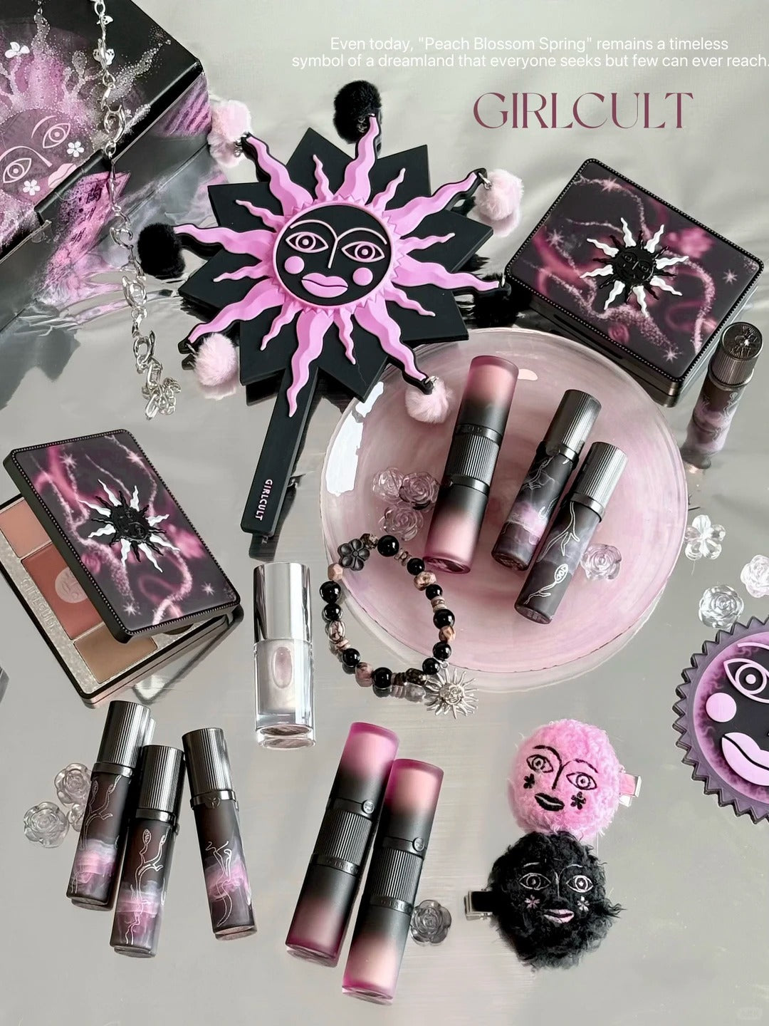 Girlcult Peach Blossom Utopia Collection Makeup Gift Box T5696