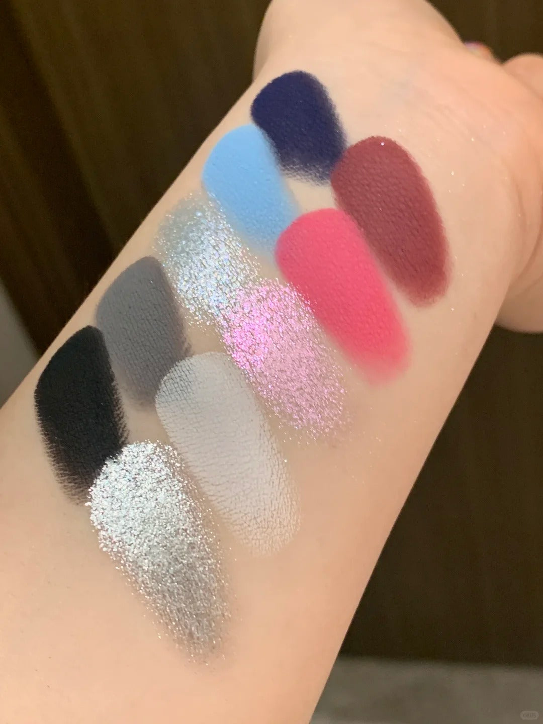 ROINGNEAO Infinite Loading Smoky Eyeshadow Palette T5096