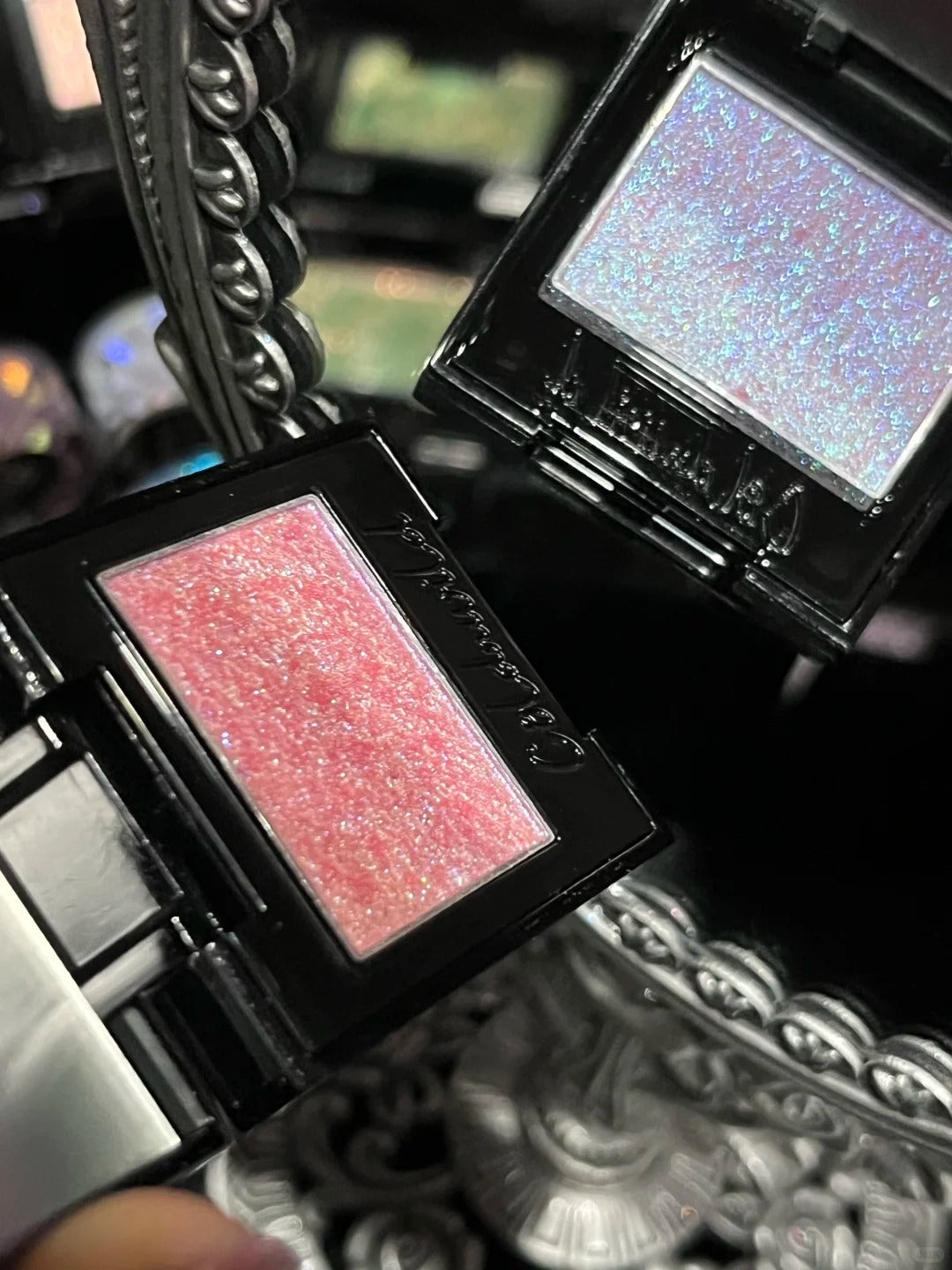 Cold N Wild Super Chameleon Eyeshadow #Hibiscus T5117