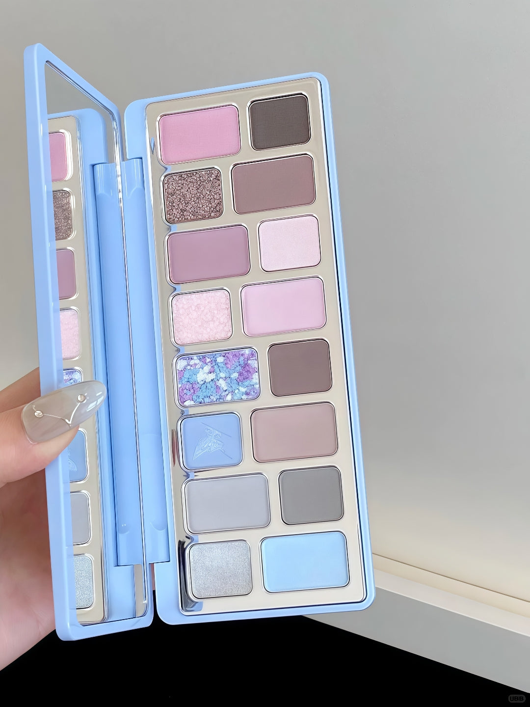 QianYan Breaking Cocoon #DreamNet Eyeshadow Palette T5102