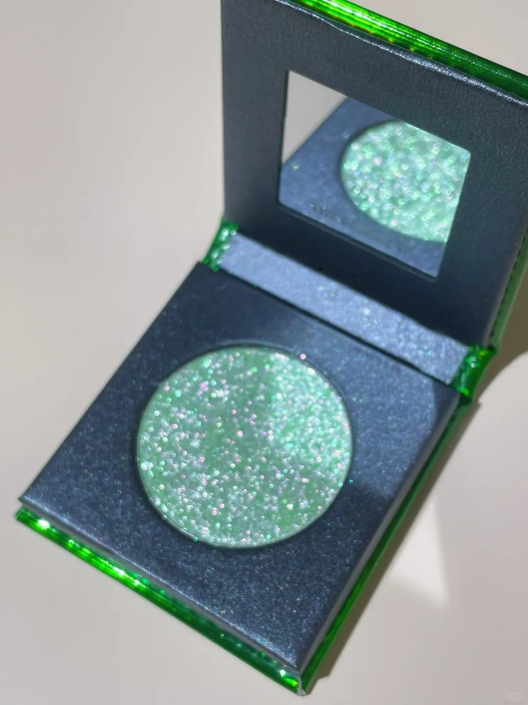 KRYPTEIN COSMETICS Emerald Chameleon Highlighter T5154
