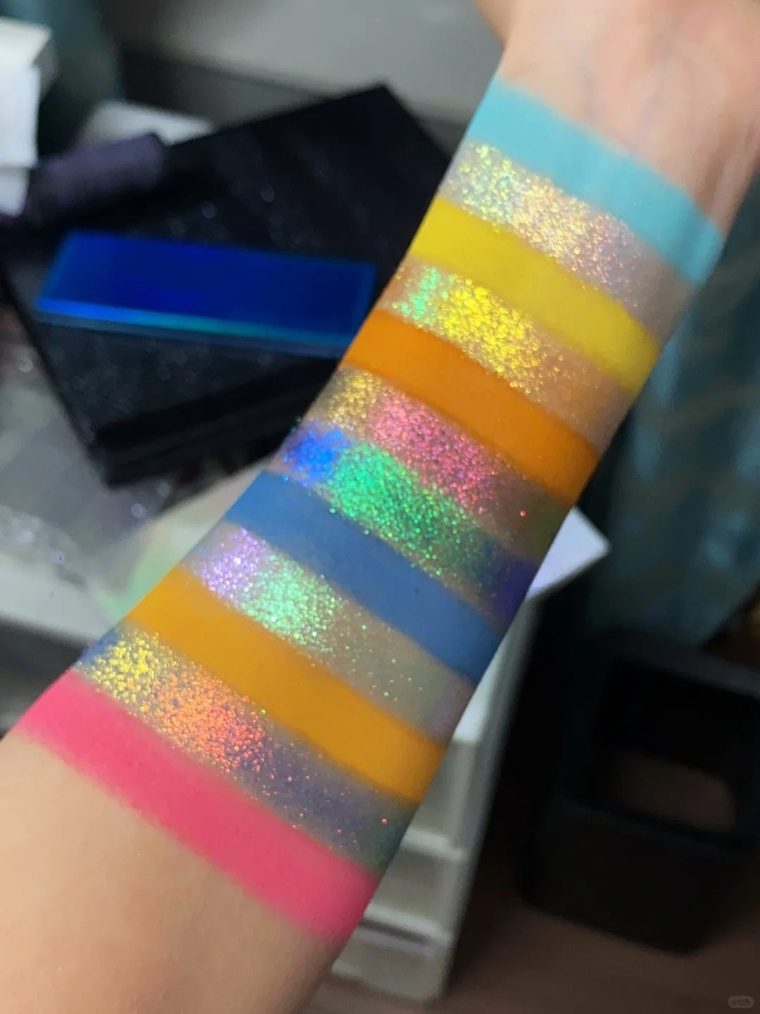 KRYPTEIN COSMETICS Sunset Symphony Chameleon Eyeshadow Palette T4756