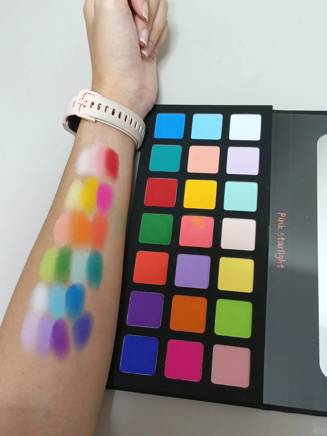 PINK STARLIGHT Color Outburst 21-color Eyeshadow Palette T5946
