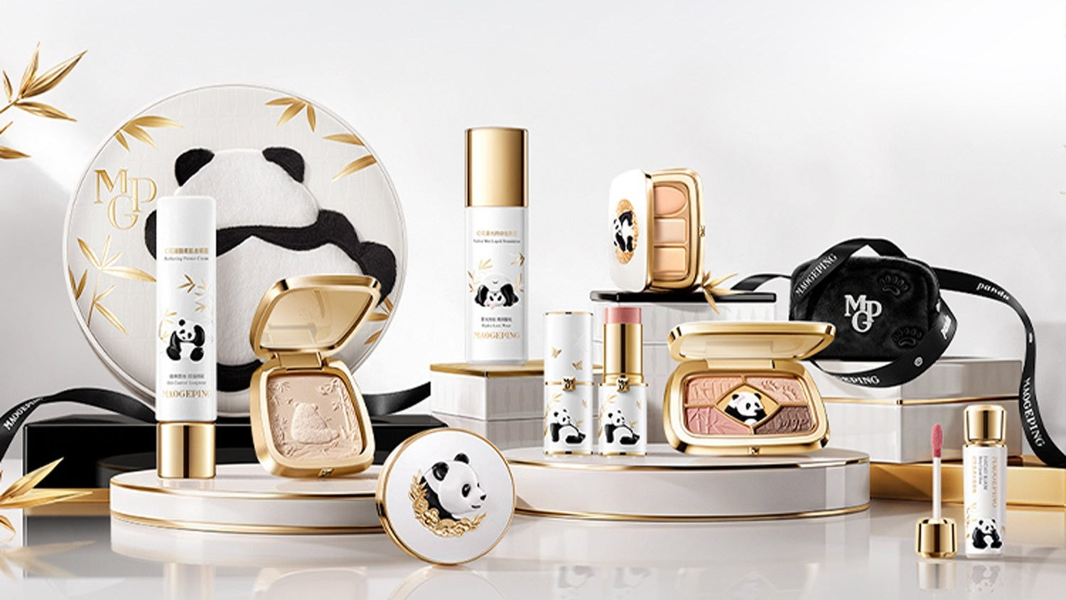 MAOGEPING X Panda Creation Long-wear Pressed Powder T5991