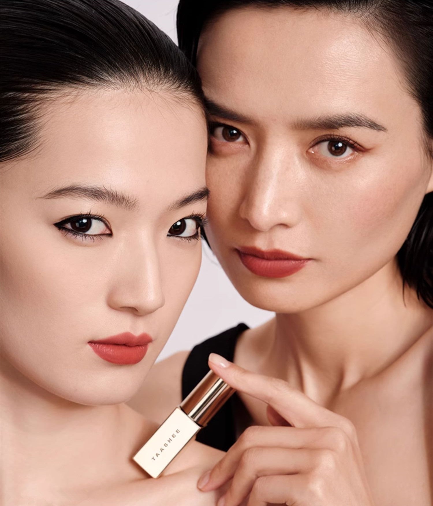 TAASHEE Moisturizing Nude Matte Lip Glaze T4257