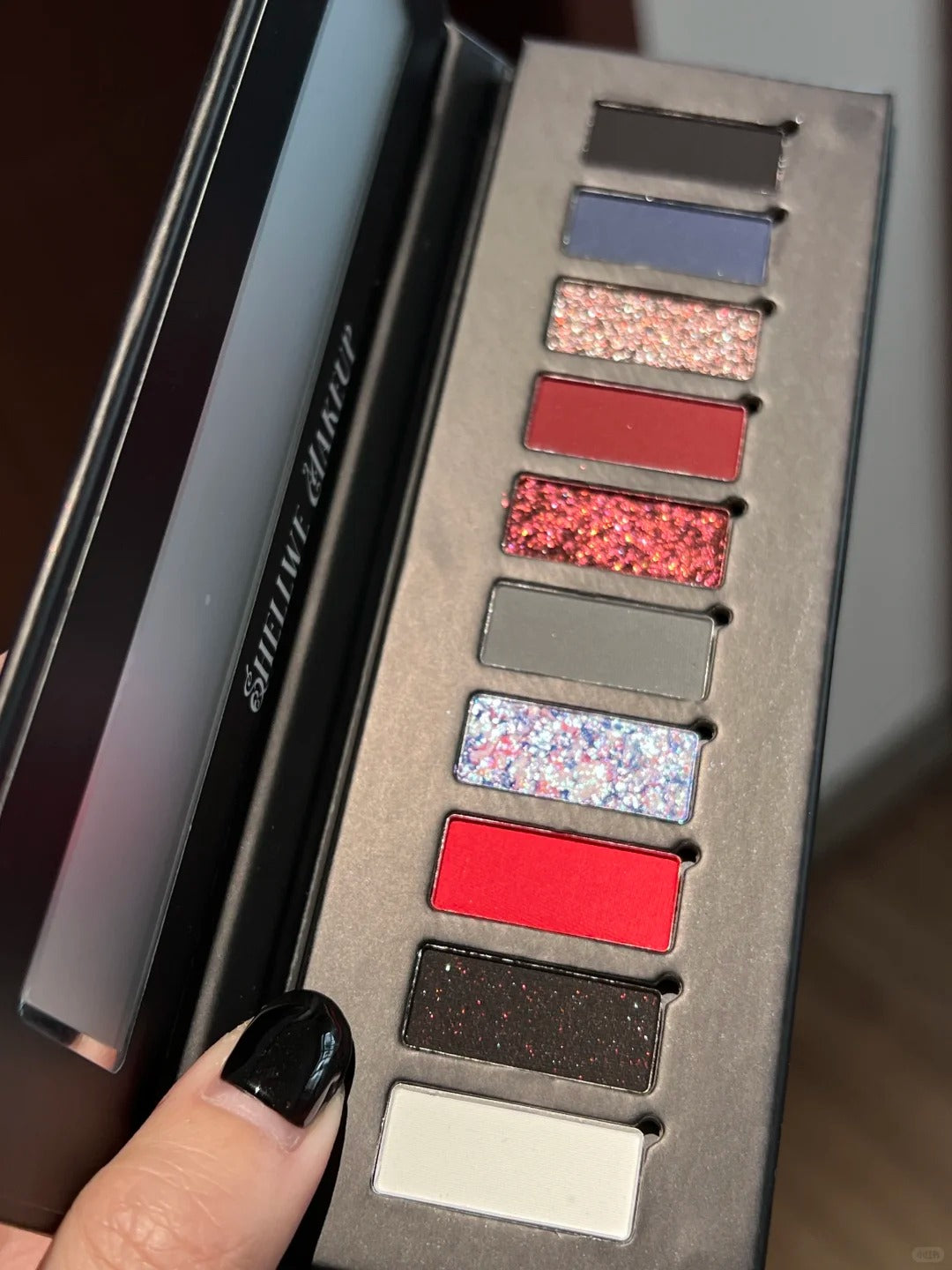 SHELLWE MAKEUP X freya86 PUNK BUNNY Chameleon Eyeshadow Palette T4936