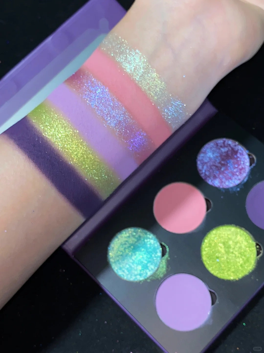 CHOIZ BEAUTY Starry Night 6-Color Chameleon Eyeshadow Palette T4195
