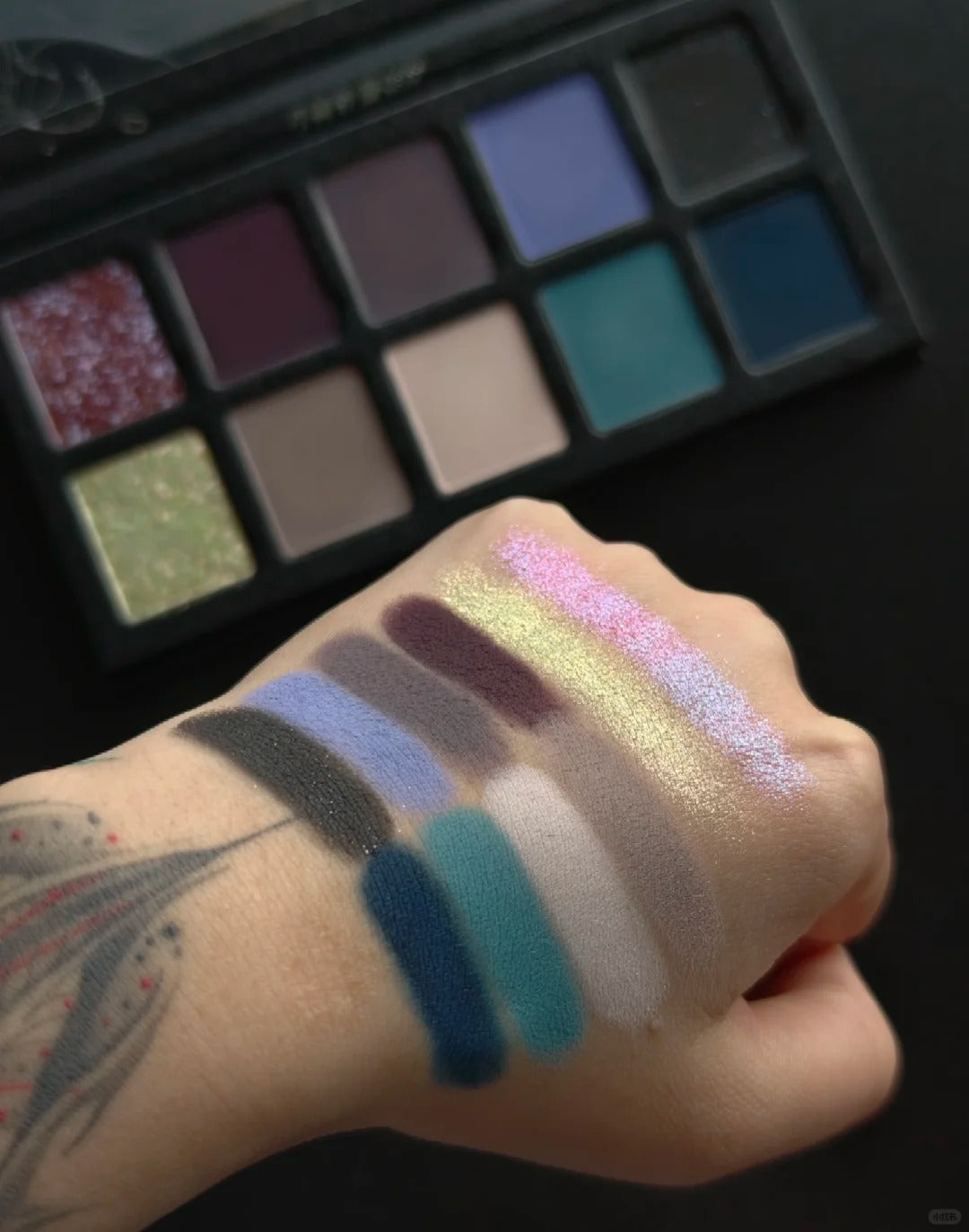 DRAMO Chameleon Eyeshadow Palette 010 Moonset Tide T4486