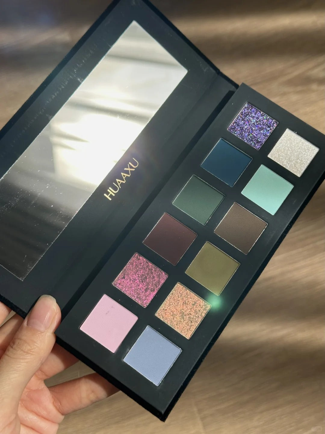 HUAXU Velvet Collection 12-color Chameleon Eyeshadow Palette T4213