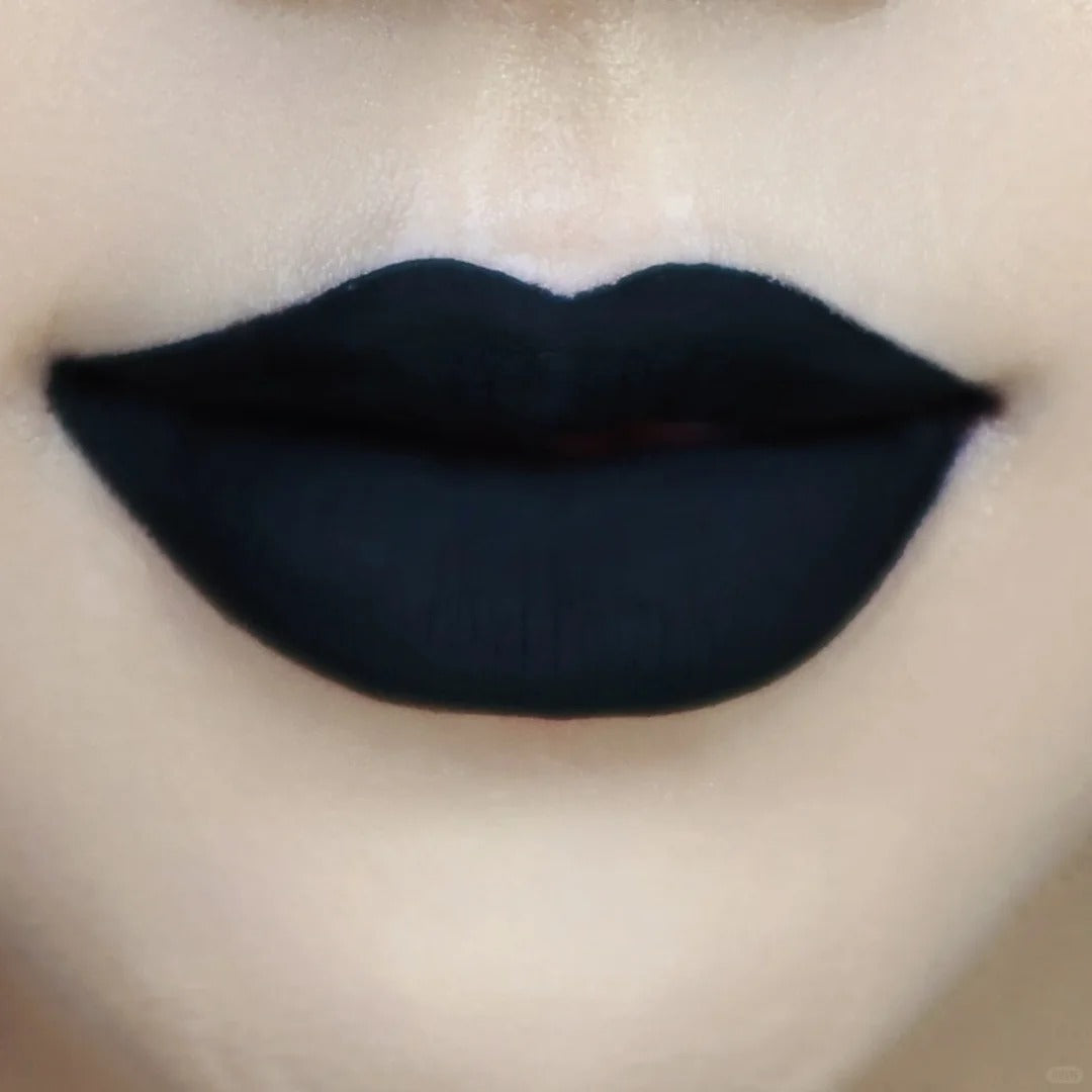 THE U COSMETICS Unique Gothic Smoky Lip Glaze T4089