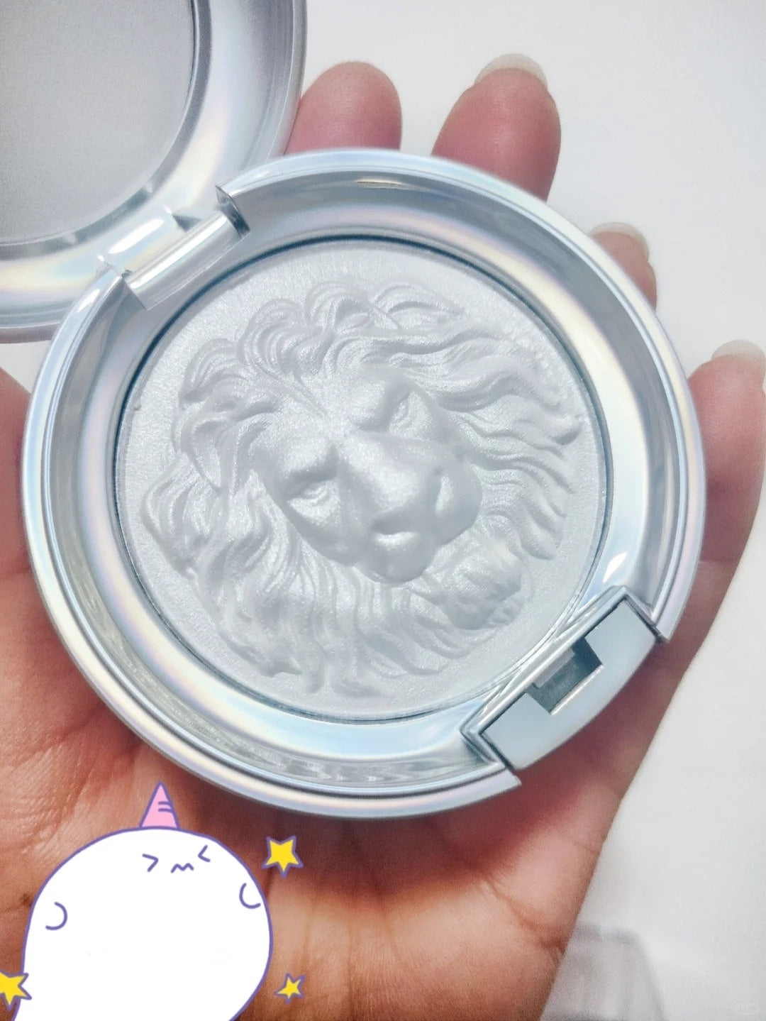 ORIGINAL ARTIST Lion Fine Shimmer Highlighter Palette T4172