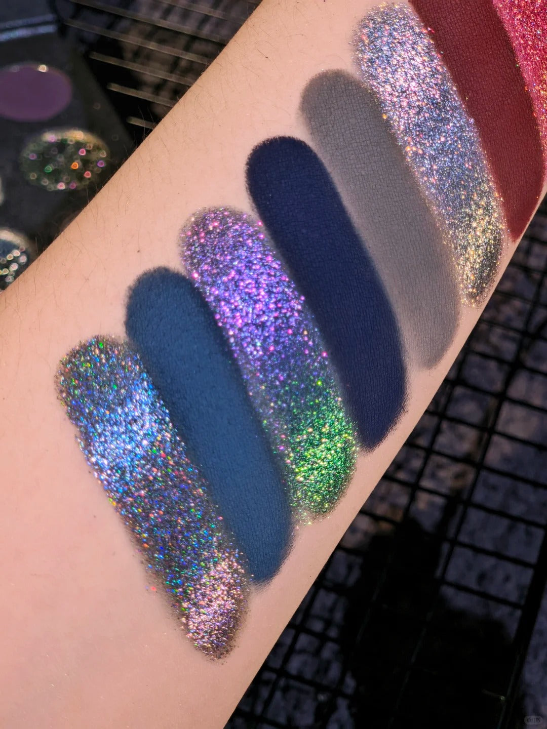 KRYPTEIN COSMETICS Supernova Chameleon Eyeshadow Palette T5668