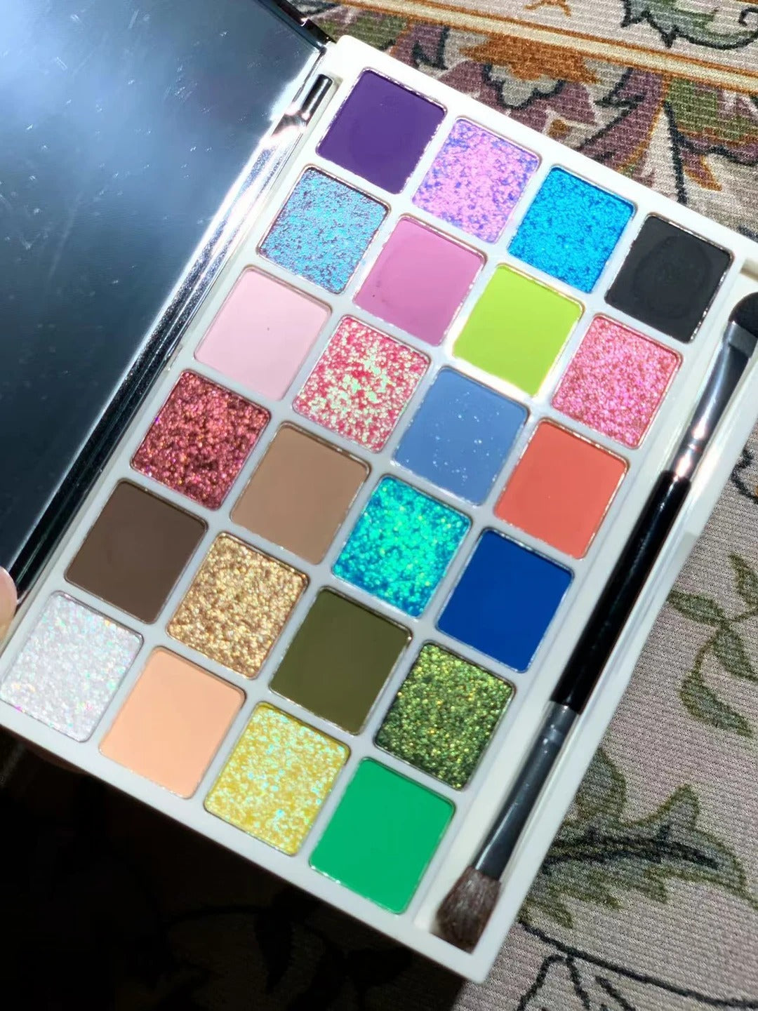 CHOIZ BEAUTY Natural Wonders Collection 24-color Eyeshadow Palette  T5512