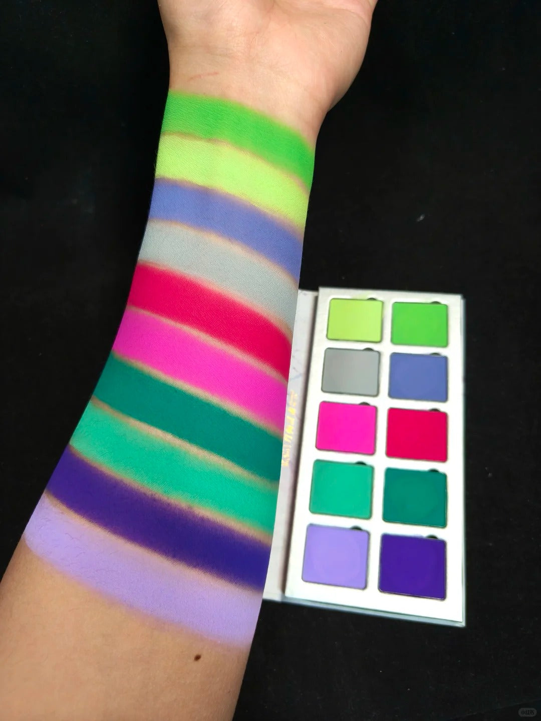 DRAMO Moon Season Eyeshadow Palette 011 Mythical Chroma T5349