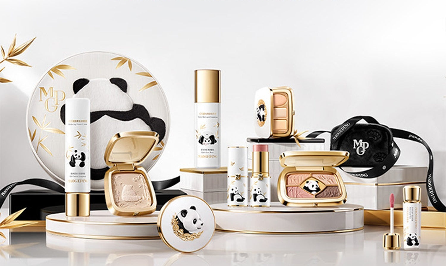 MAOGEPING X Panda Creation Glossy Lip Gloss T5990