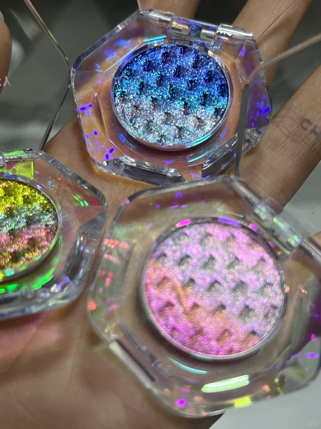 CHARMACY Rainbow Chameleon Diamond Gradient Eyeshadow T4296