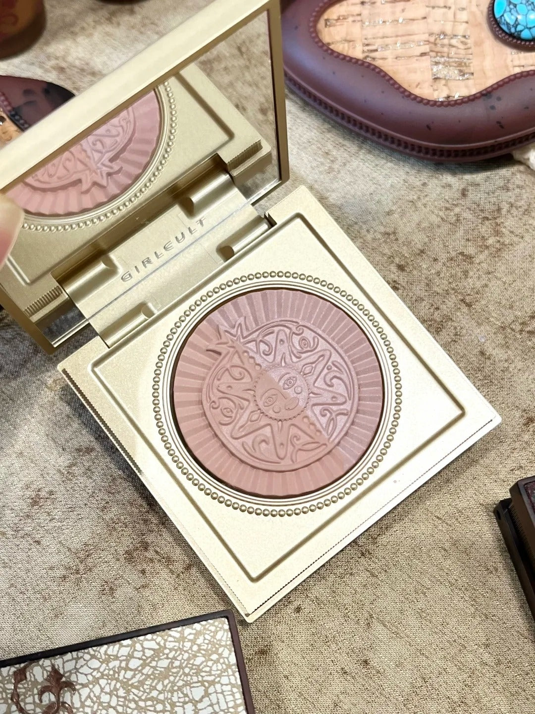 Girlcult Loulan Hippie Collection Mood 2-Color Blusher Powder T5963