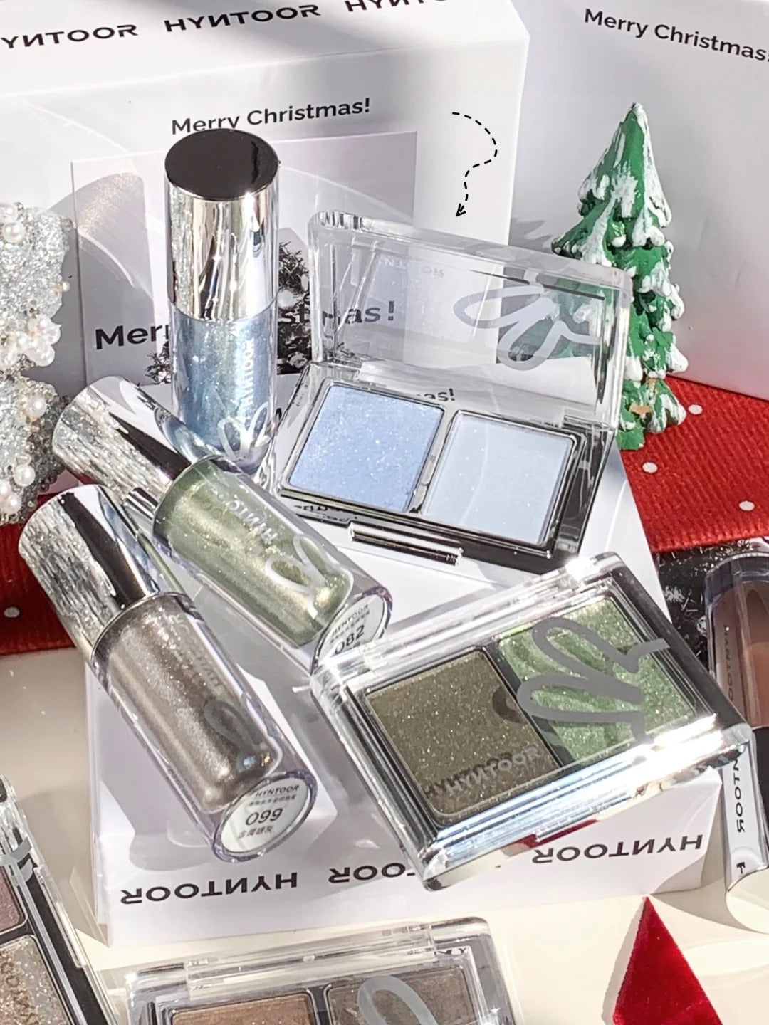 HYNTOOR Christmas Collection Eyeshadow & Lip Gloss Gift Box T5324