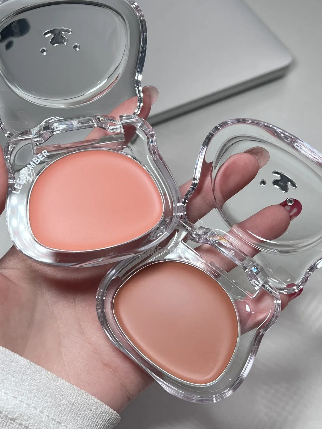 LEEMEMBER Bear Watery Light Multi-use Makeup Cream for Blusher & Highlighter T4310