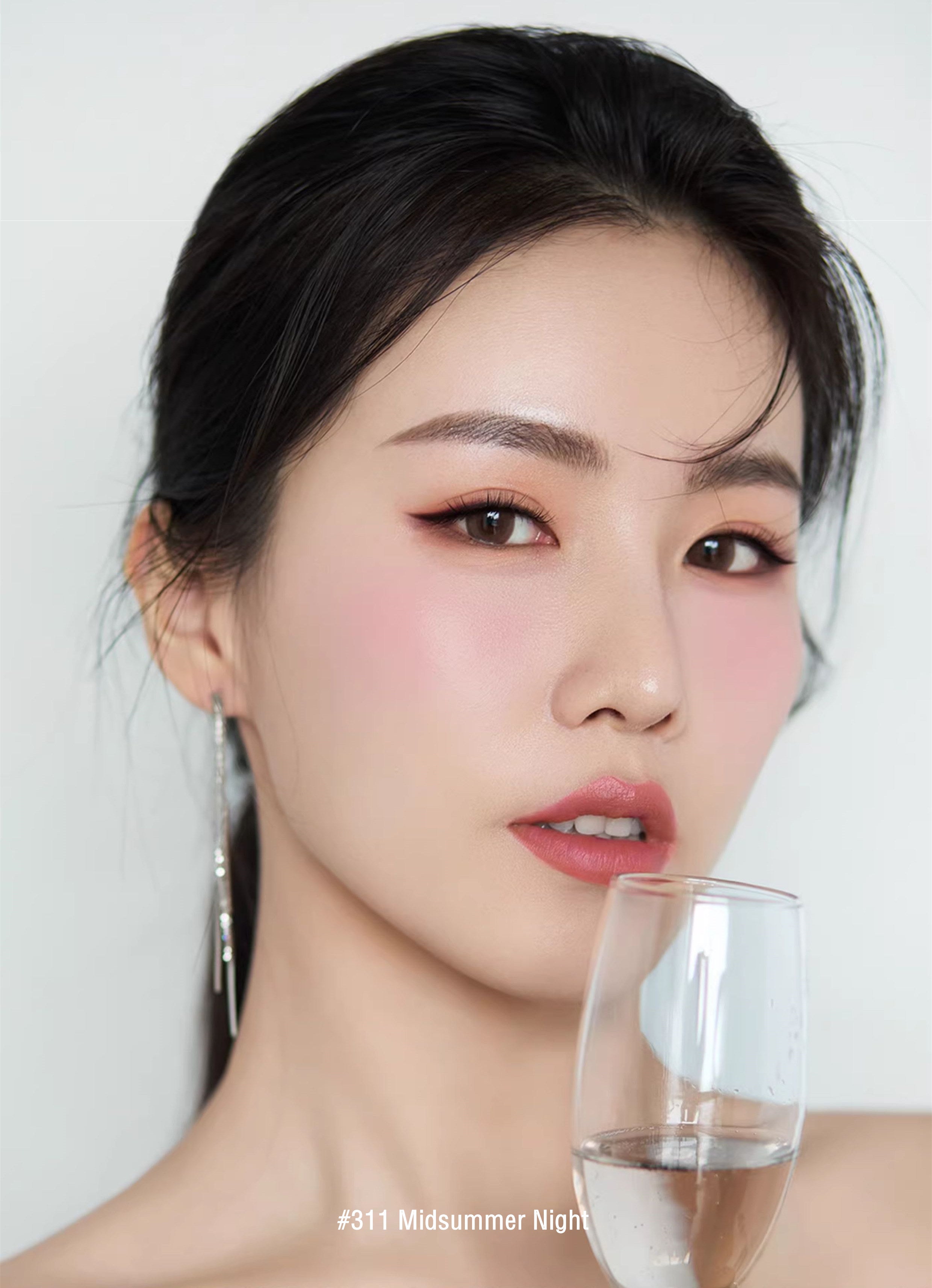 CHOIZ BEAUTY Gifts From Day And Night Slight Satin Blusher T4816