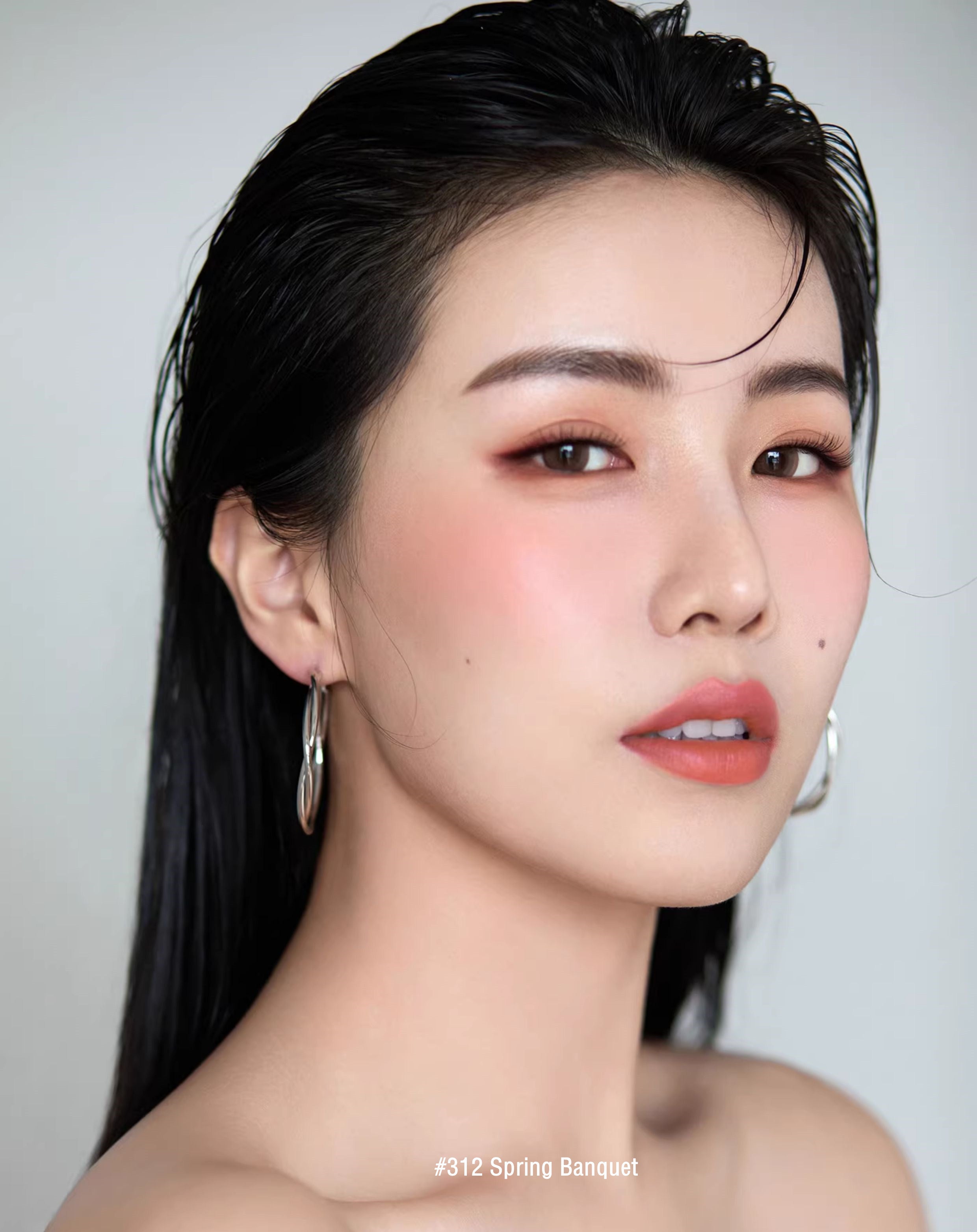CHOIZ BEAUTY Gifts From Day And Night  Slight Satin Blusher T4292